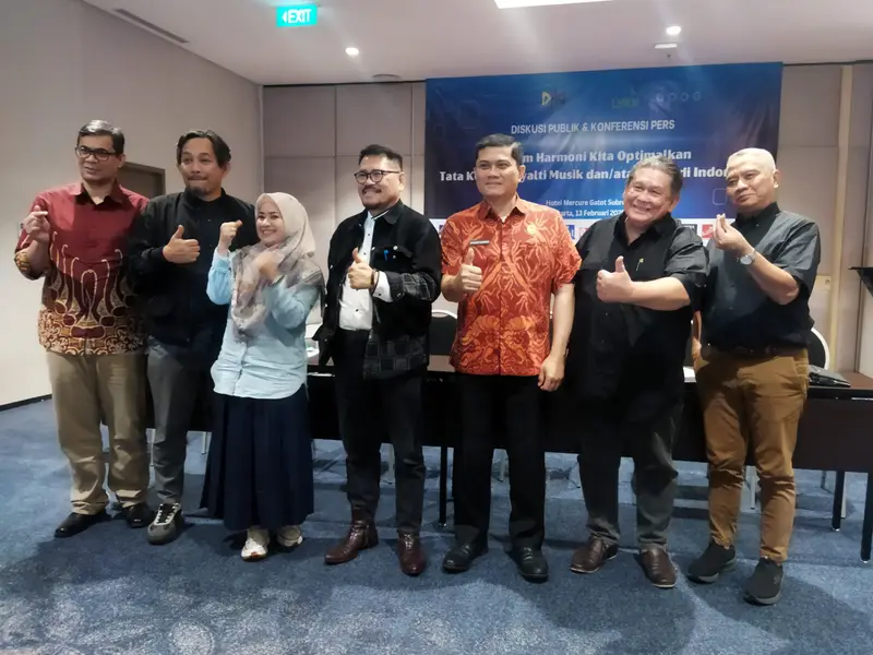 Perselisihan royalti antara penyanyi Agnes Monica dan pencipta lagu Ari Bias